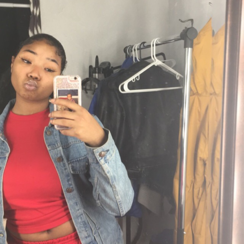 Meet your Posher, Taiaza